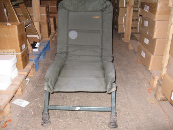 кресло Tracker,б.у с чехлом, спина регулируется .- 500 грн. фото1.JPG